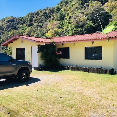 Bambito'S Cafe & Hostel Cerro Punta Exterior photo